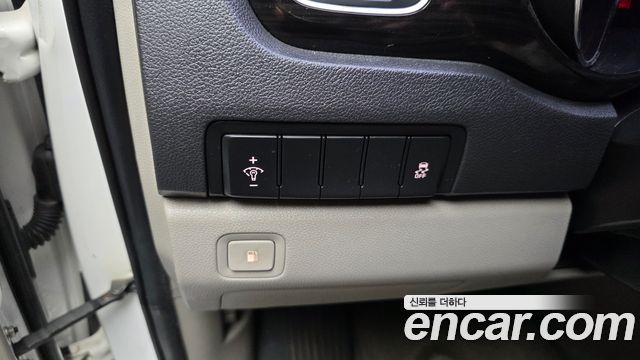 Kia Canival 2019 — photo 28