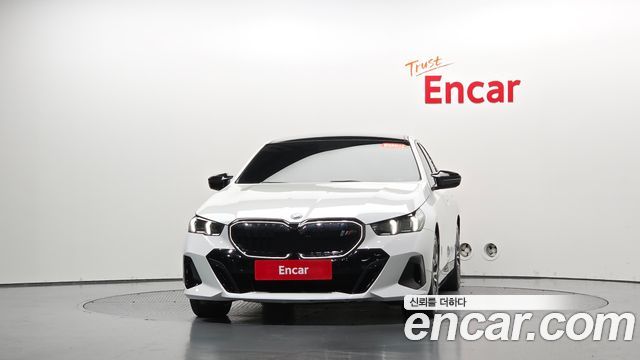 BMW i5 2024 — photo 3