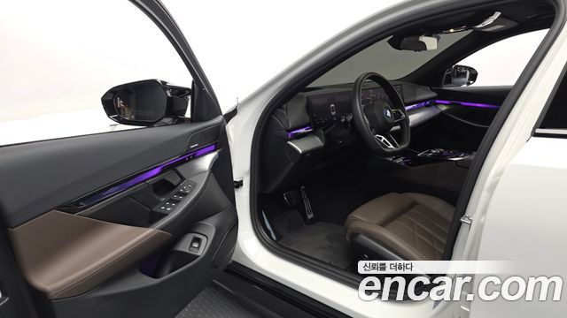 BMW i5 2024 — photo 13