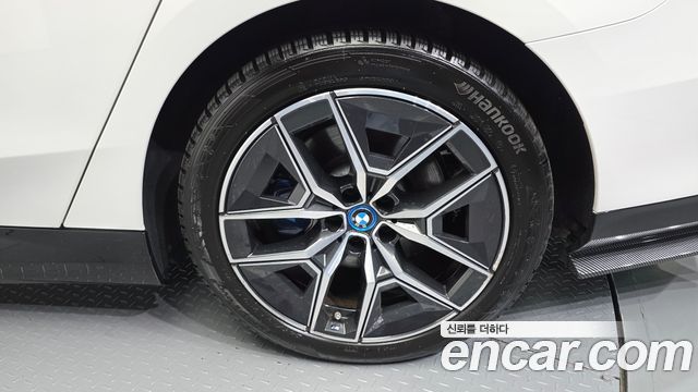 BMW i5 2024 — photo 7