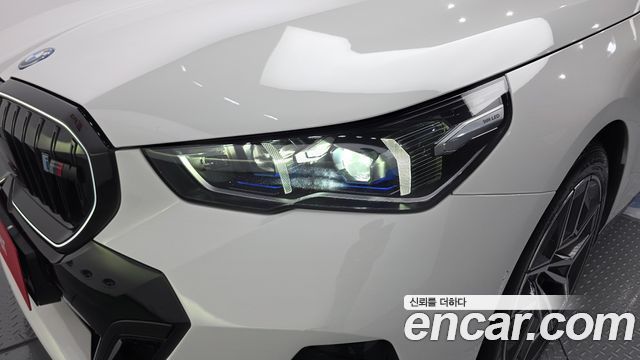 BMW i5 2024 — photo 8