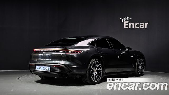 Porsche Taycan 2025 — photo 2