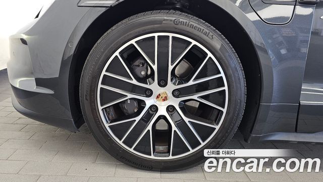 Porsche Taycan 2025 — photo 5