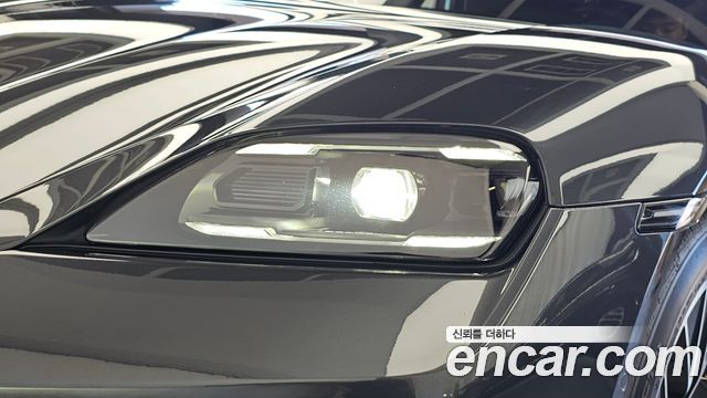 Porsche Taycan 2025 — photo 8