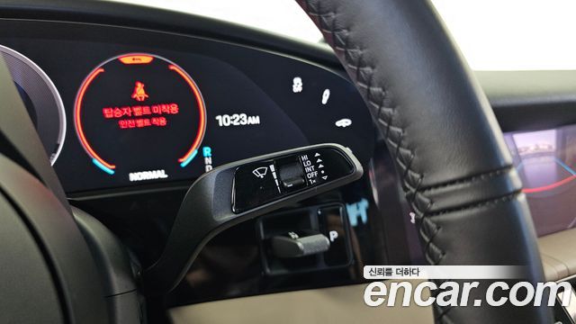 Porsche Taycan 2025 — photo 37