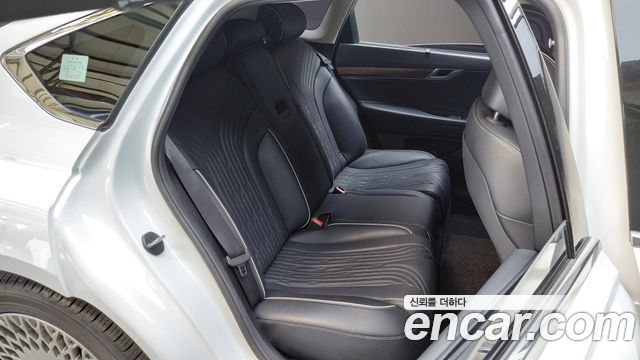 Genesis G80 2022 — photo 17