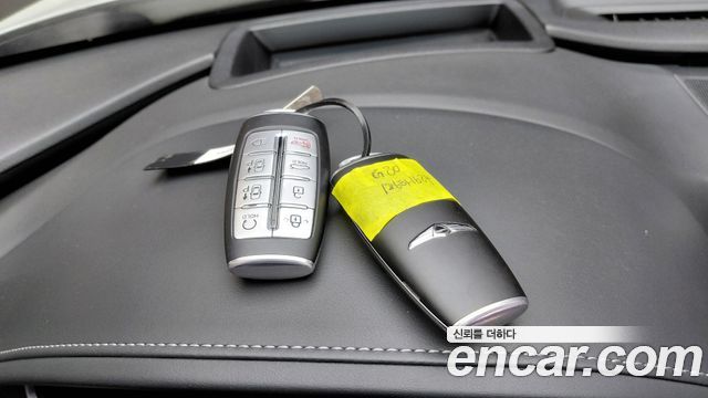 Genesis G80 2022 — photo 22
