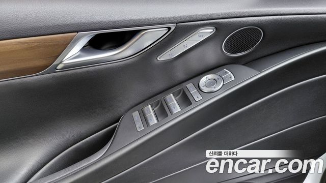 Genesis G80 2022 — photo 25