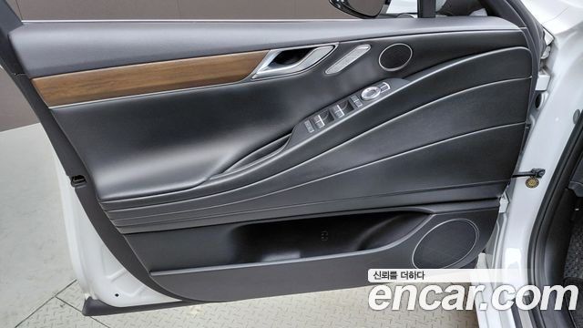 Genesis G80 2022 — photo 14