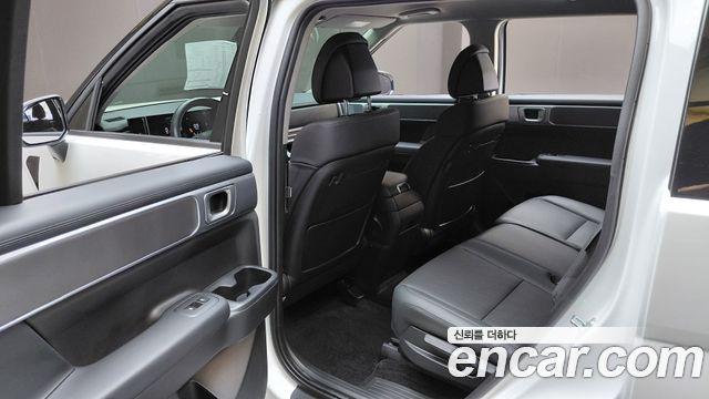 Hyundai Santafe 2024 — photo 18