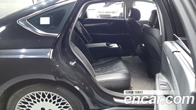 Genesis G80 2022 — photo 17