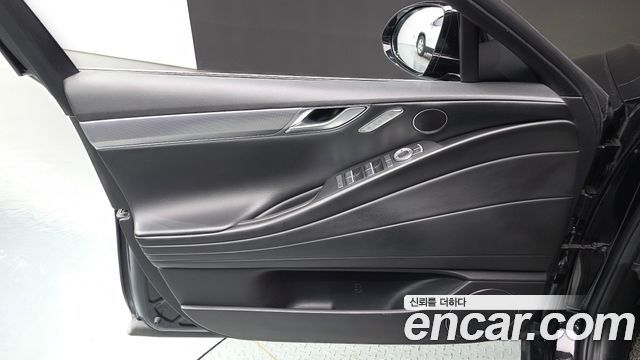 Genesis G80 2022 — photo 14
