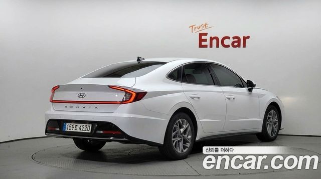 Hyundai Sonata 2022 — photo 2