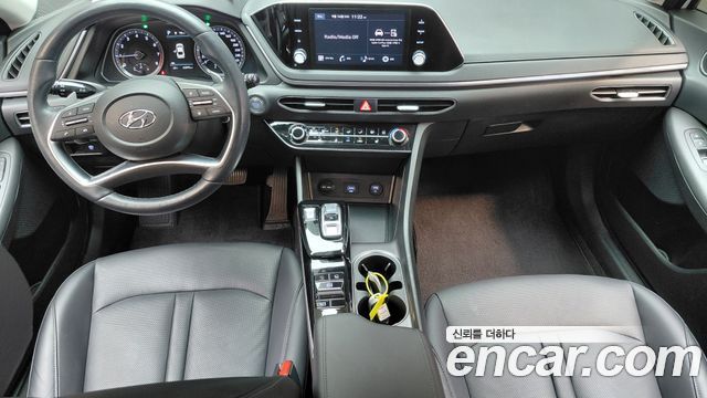 Hyundai Sonata 2022 — photo 10