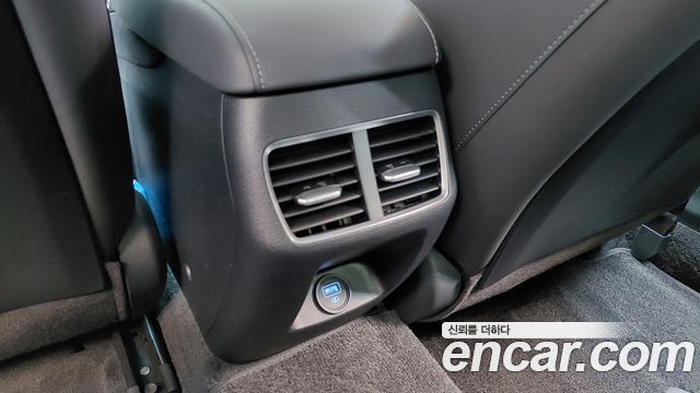 Hyundai Sonata 2022 — photo 31