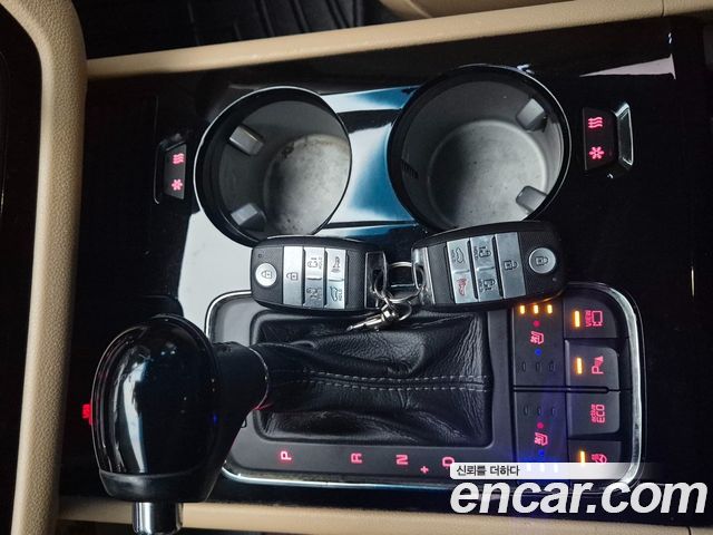 Kia Canival 2016 — photo 9