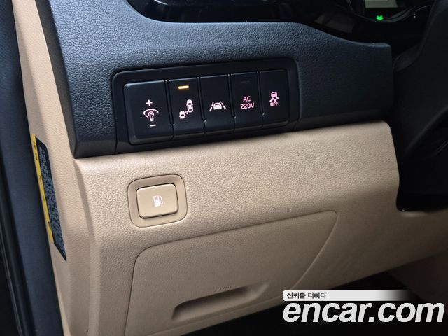 Kia Canival 2016 — photo 17