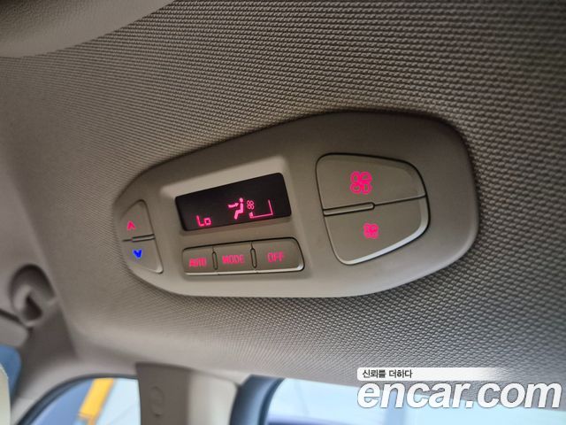 Kia Canival 2016 — photo 20
