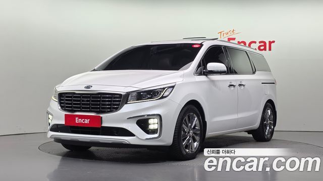 Kia Canival 2019 — photo 1