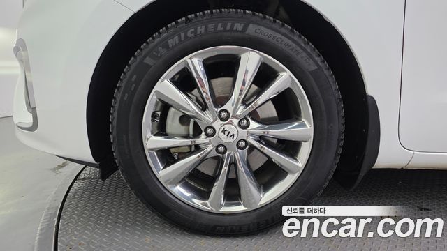 Kia Canival 2019 — photo 5