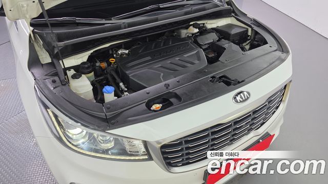 Kia Canival 2019 — photo 6