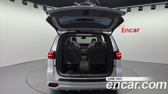 Kia Canival 2019 — photo 26