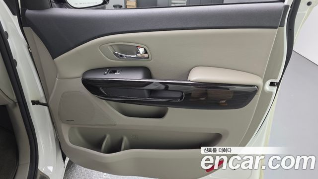 Kia Canival 2019 — photo 15