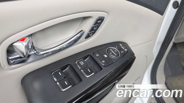 Kia Canival 2019 — photo 31