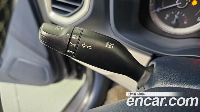 Hyundai Venue 2021 — photo 17