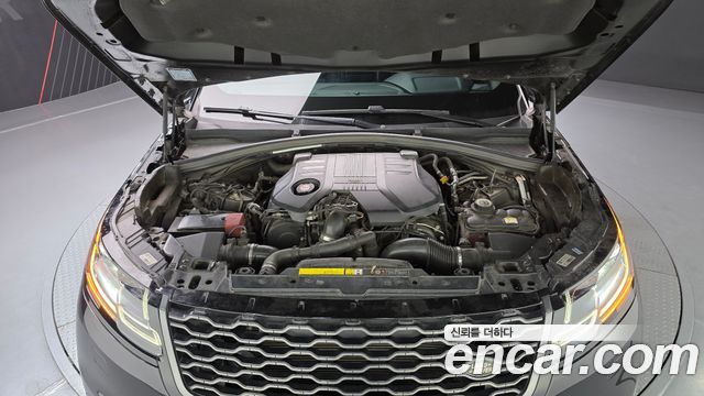 Land Rover Range Rover Velar 2018 — photo 6