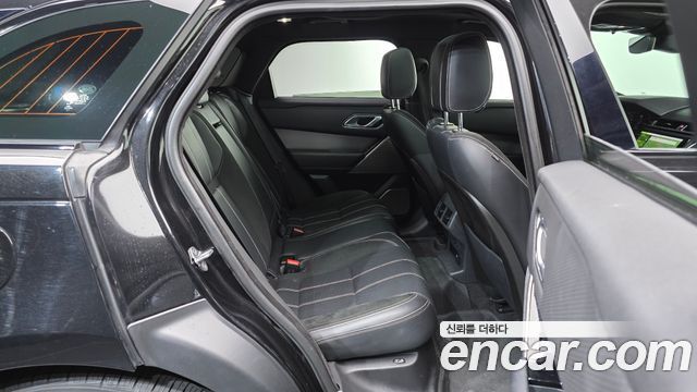 Land Rover Range Rover Velar 2018 — photo 18