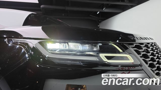 Land Rover Range Rover Velar 2018 — photo 8