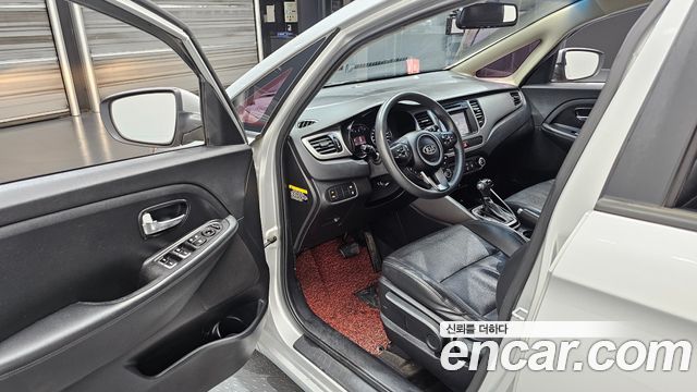 Kia Carens 2014 — photo 10