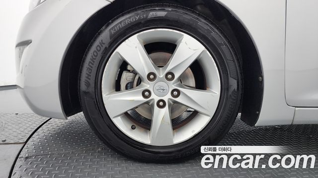 Hyundai AVANTE 2014 — photo 5