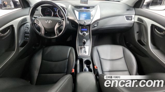 Hyundai AVANTE 2014 — photo 10