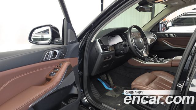 BMW X5 2021 — photo 10