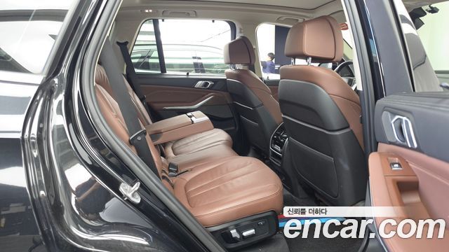 BMW X5 2021 — photo 12