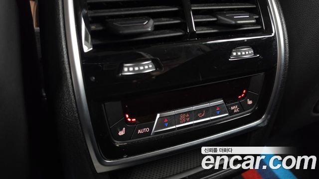 BMW X5 2021 — photo 19