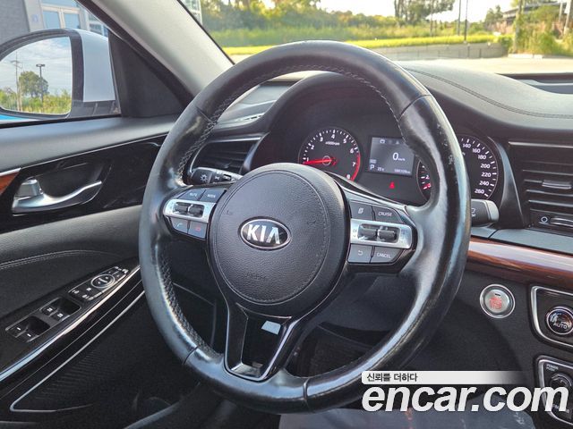 Kia K7 2016 — photo 9