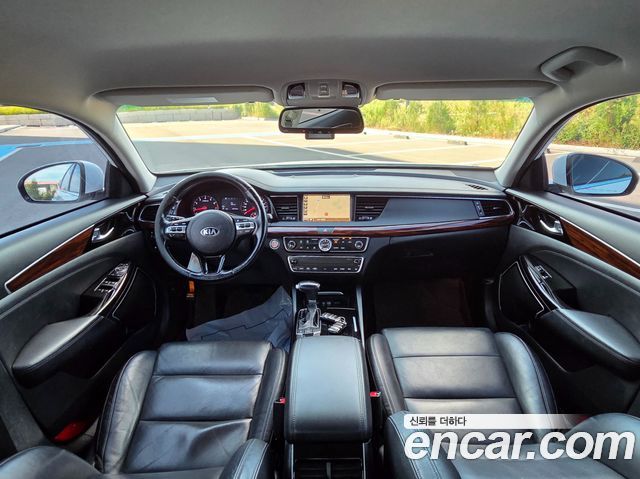 Kia K7 2016 — photo 17