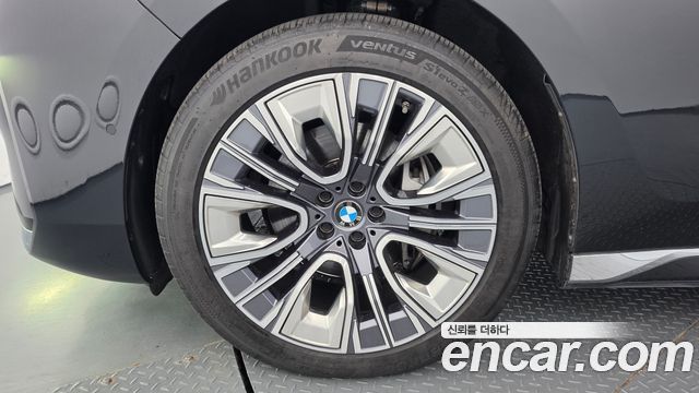 BMW 7-Series 2023 — photo 5