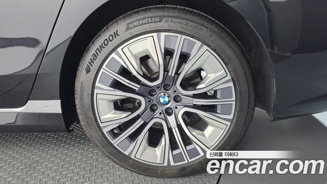 BMW 7-Series 2023 — photo 7