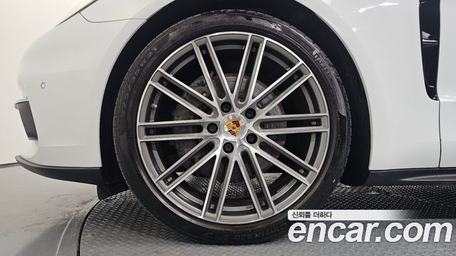 Porsche Panamera 2018 — photo 5