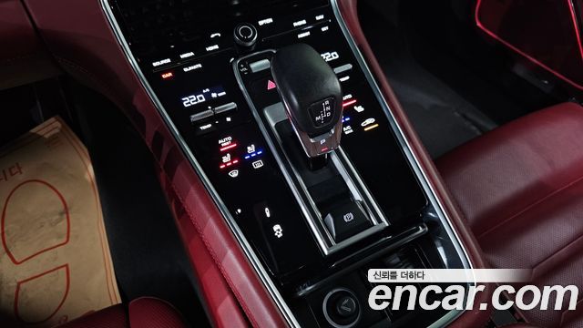 Porsche Panamera 2018 — photo 12