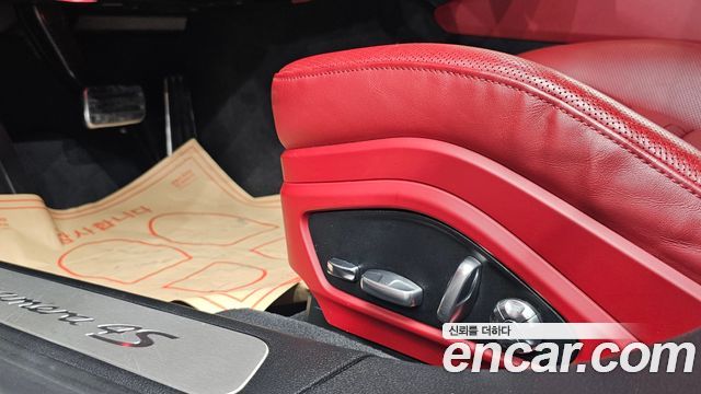 Porsche Panamera 2018 — photo 31