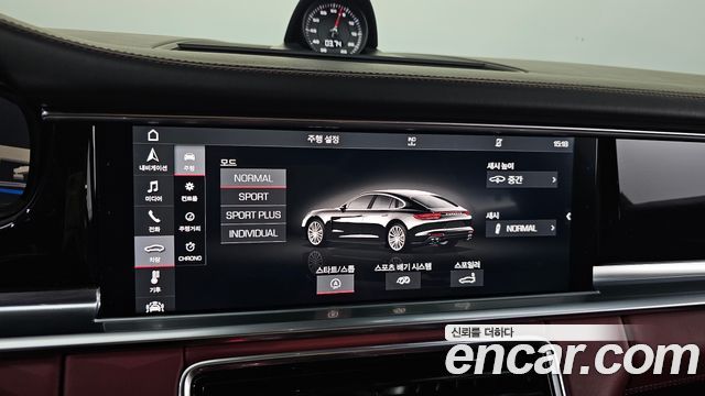 Porsche Panamera 2018 — photo 32