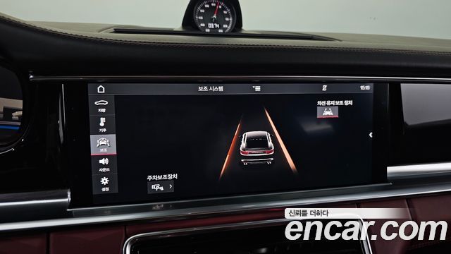 Porsche Panamera 2018 — photo 33