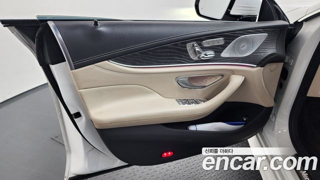 Mercedes-Benz CLS-Class 2021 — photo 14