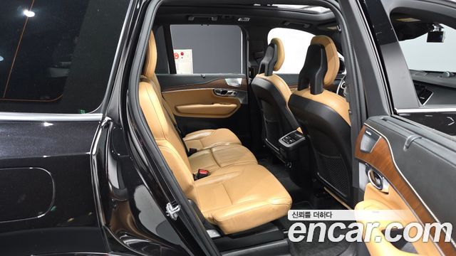 Volvo XC90 2017 — photo 12