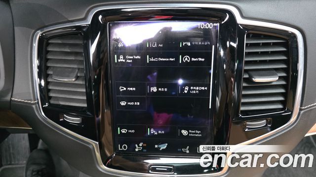 Volvo XC90 2017 — photo 16